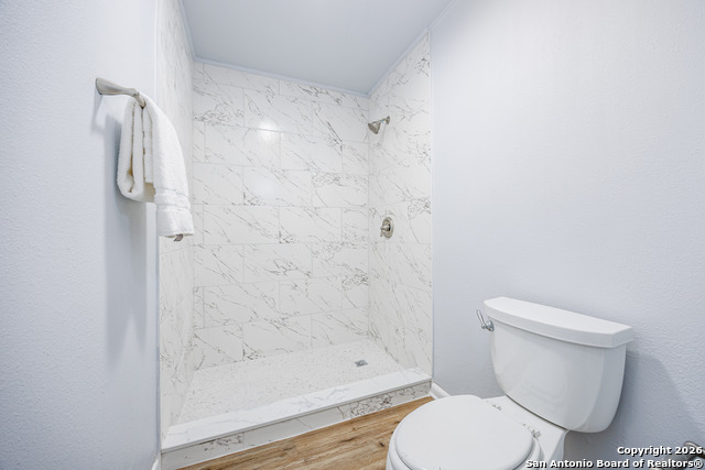 Image 21 of 36 For 11830 Button Willow