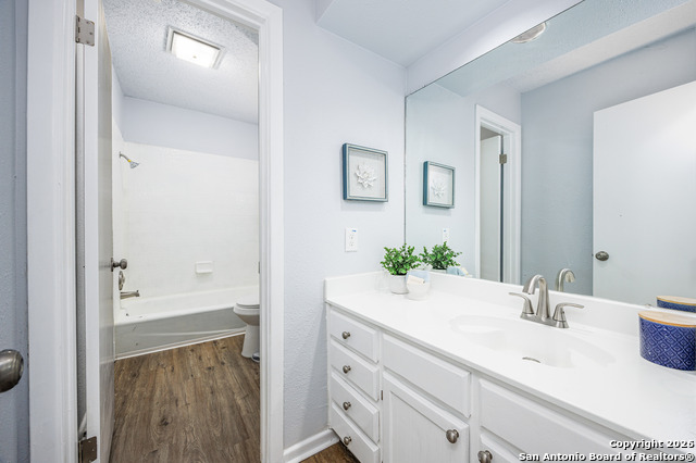 Image 24 of 36 For 11830 Button Willow