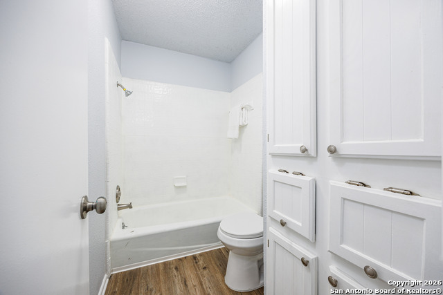 Image 26 of 36 For 11830 Button Willow