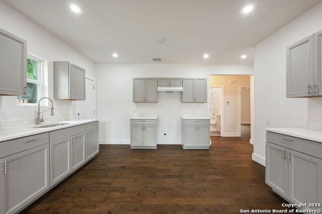 Image 12 of 28 For 1030 Elsmere