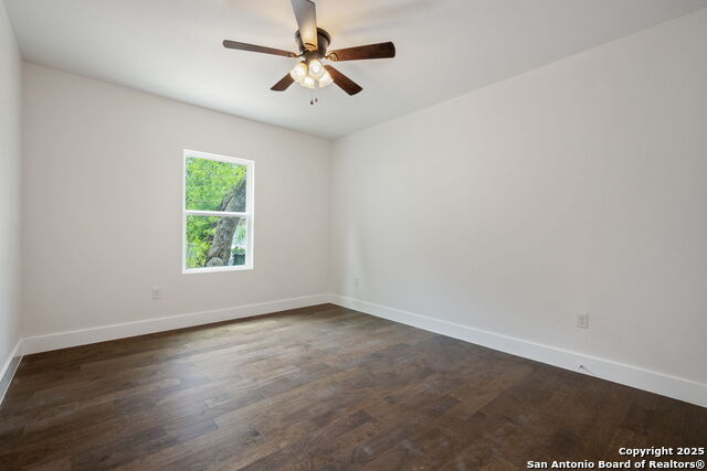 Image 21 of 28 For 1030 Elsmere