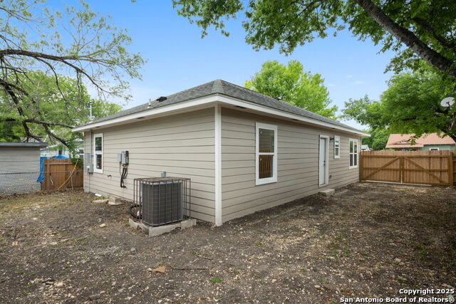 Image 25 of 28 For 1030 Elsmere