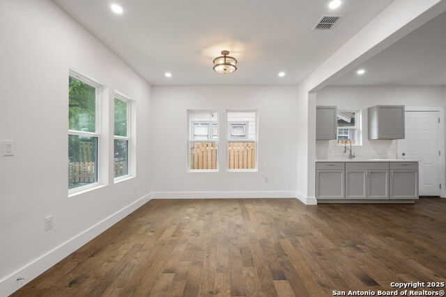 Image 6 of 28 For 1030 Elsmere