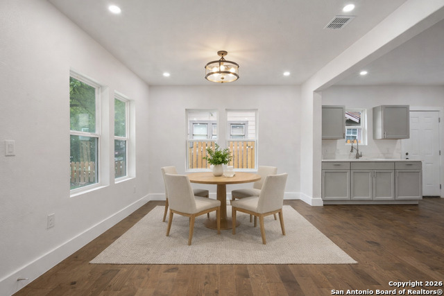 Image 7 of 28 For 1030 Elsmere