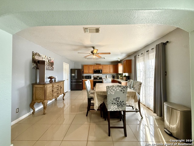 Listing photo id 10 for 1235 Autumn Moon