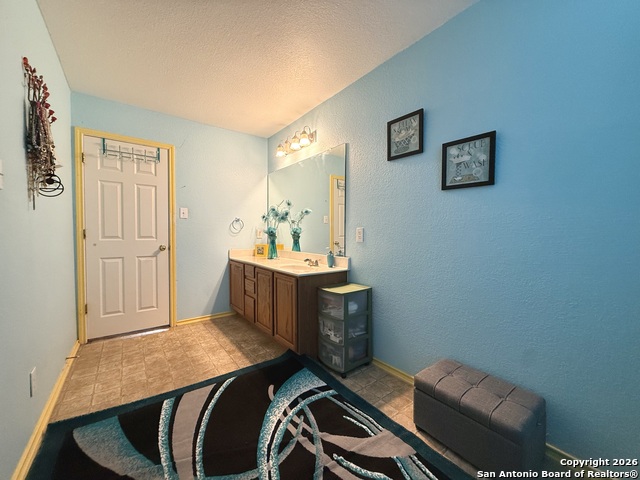 Listing photo id 20 for 1235 Autumn Moon