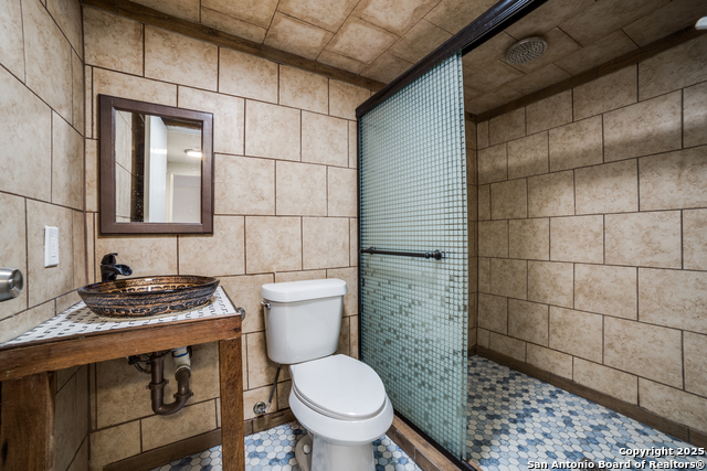 Listing photo id 16 for 8325 Fm 327  