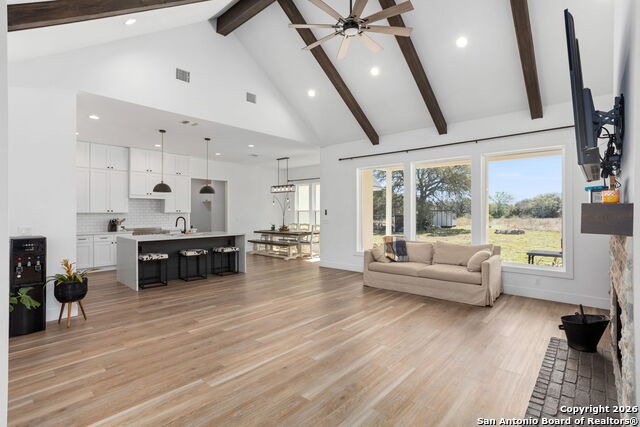 Image 8 of 36 For 2152 Palomino