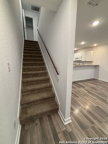 Image 12 of 15 For 1522 Elmendorf S