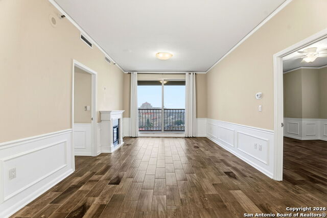 Image 5 of 49 For 1 Towers Park Ln  1007