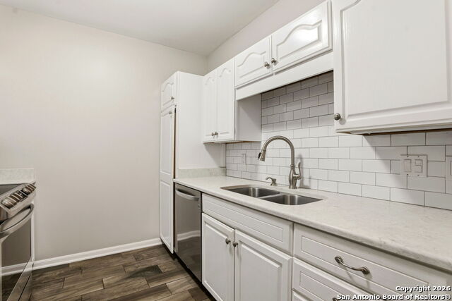 Image 6 of 49 For 1 Towers Park Ln  1007