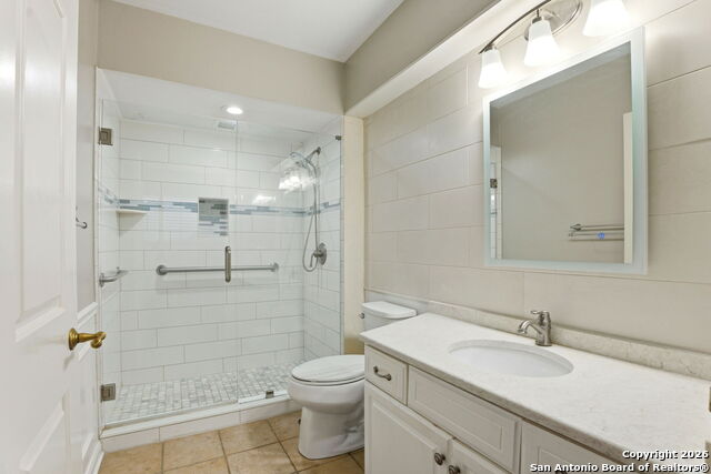 Image 9 of 49 For 1 Towers Park Ln  1007