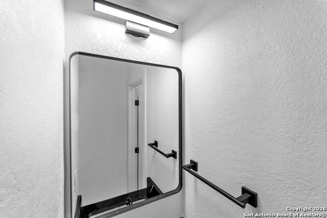 Image 22 of 36 For 1505 Woodlawn  2