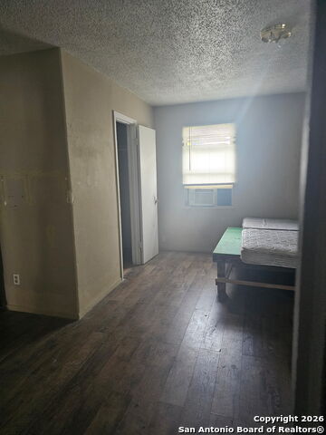 Image 10 of 10 For 907 Hough  