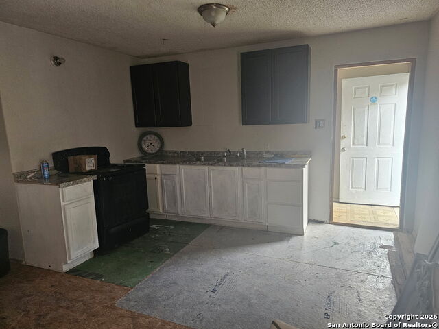 Image 4 of 10 For 907 Hough  