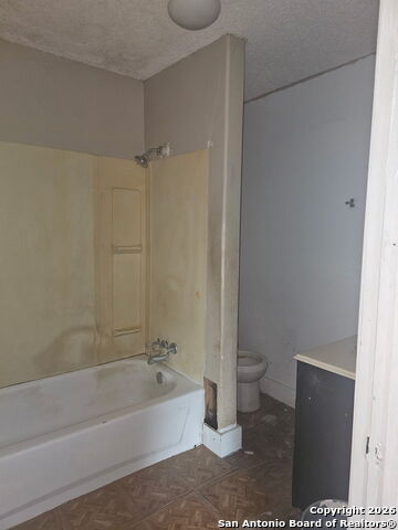 Image 7 of 10 For 907 Hough  