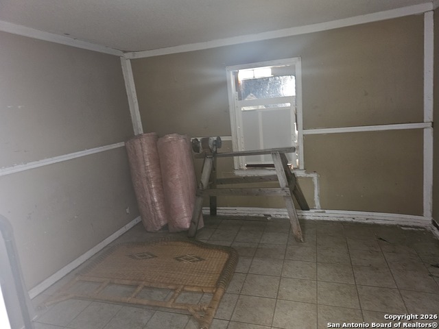 Image 13 of 21 For 915 Novella  