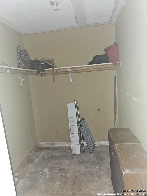 Image 14 of 21 For 915 Novella  