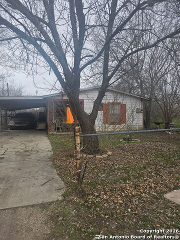 Image 2 of 21 For 915 Novella  