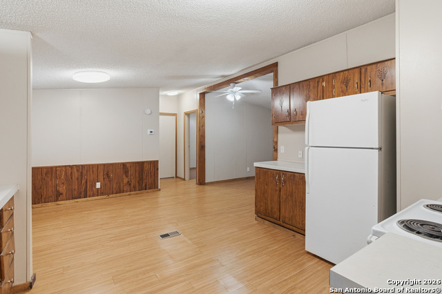 Listing photo id 9 for 560 Canal  