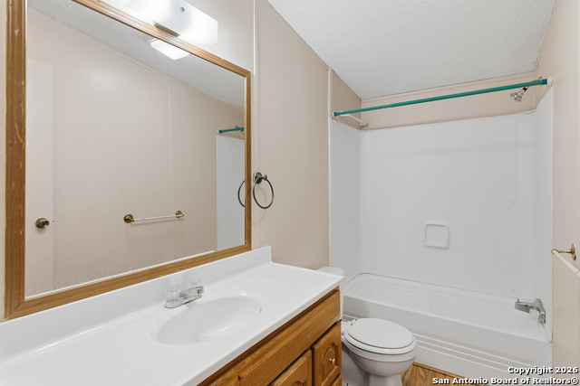 Listing photo id 11 for 560 Canal  