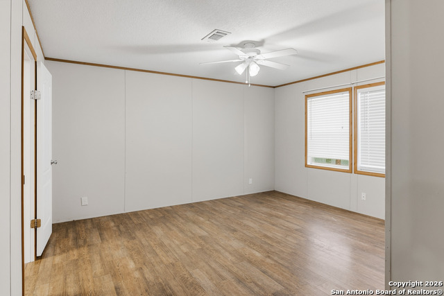 Listing photo id 8 for 596 Canal  