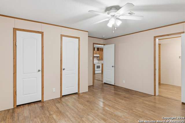 Listing photo id 17 for 596 Canal  