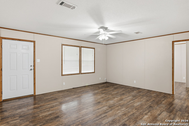 Listing photo id 6 for 596 Canal  