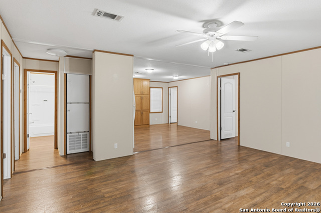 Listing photo id 7 for 596 Canal  