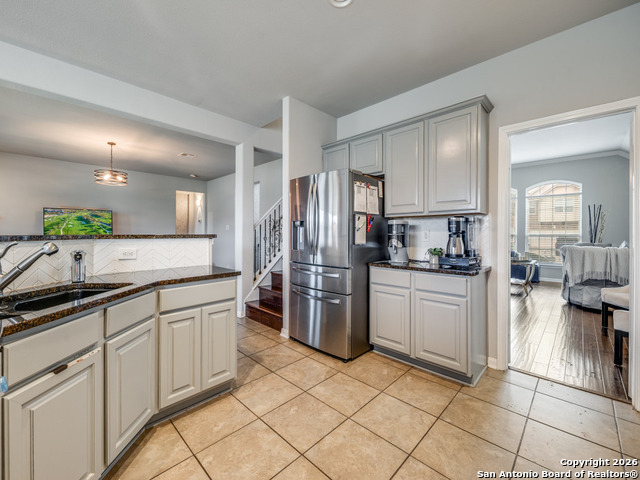 Listing photo id 4 for 25427 Bunker Dr