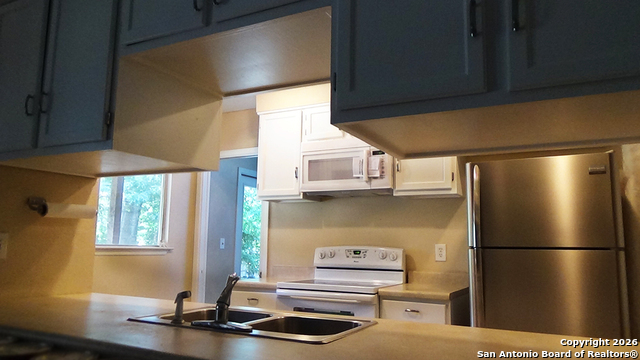 Image 3 of 12 For 8310 Hastings