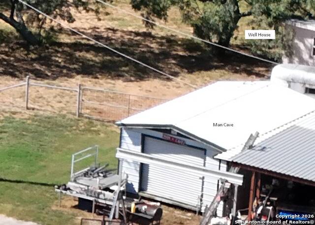 Image 43 of 63 For 1951 Dowdy Rd