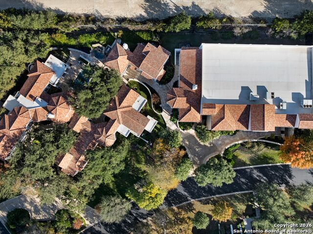 Listing photo id 98 for 14 Duxbury Park