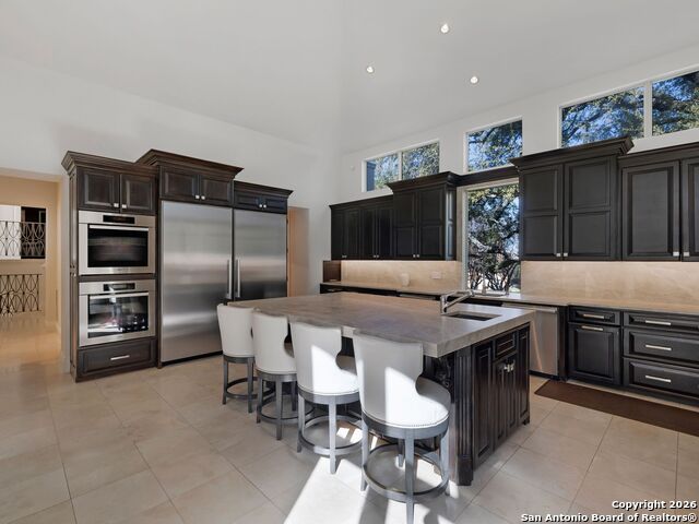 Listing photo id 13 for 14 Duxbury Park