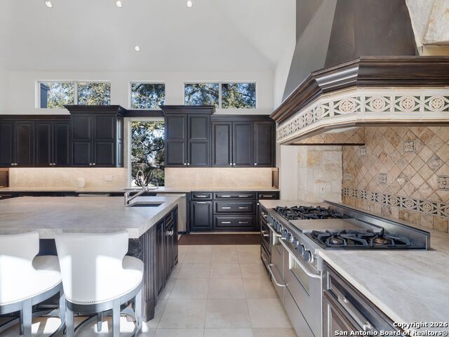 Listing photo id 14 for 14 Duxbury Park