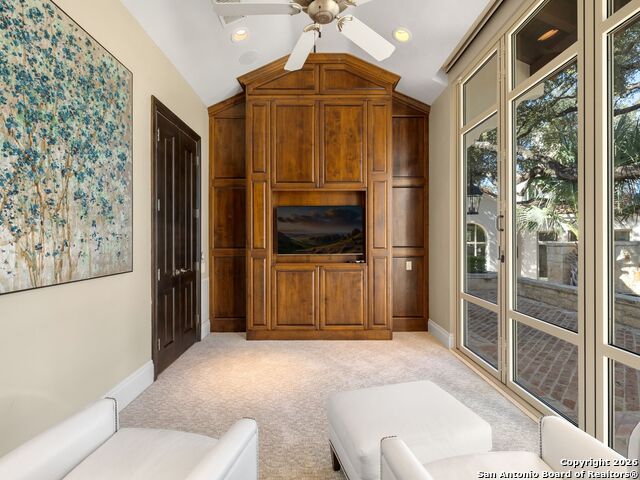 Listing photo id 42 for 14 Duxbury Park