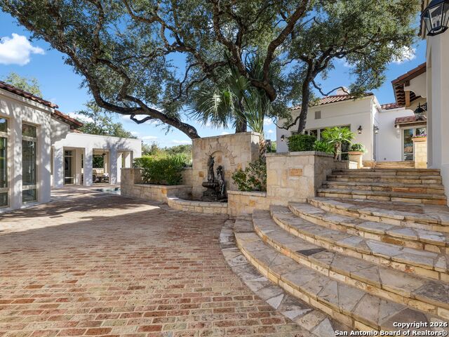 Listing photo id 43 for 14 Duxbury Park