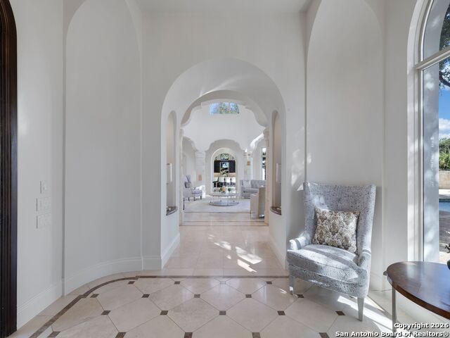 Listing photo id 3 for 14 Duxbury Park