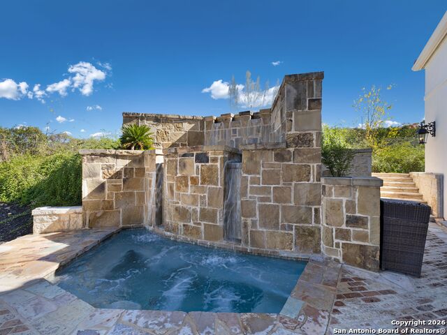 Listing photo id 51 for 14 Duxbury Park