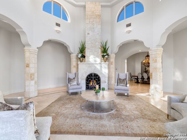 Listing photo id 4 for 14 Duxbury Park