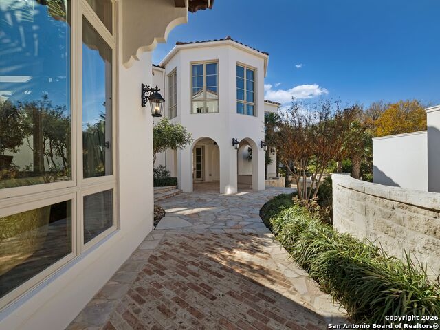 Listing photo id 61 for 14 Duxbury Park