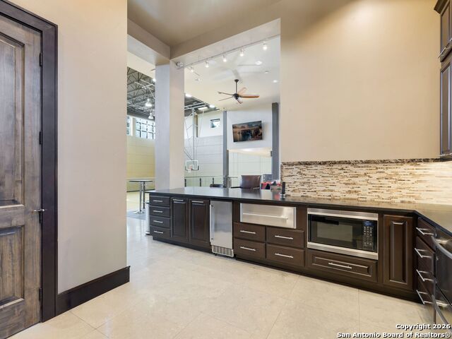 Listing photo id 67 for 14 Duxbury Park