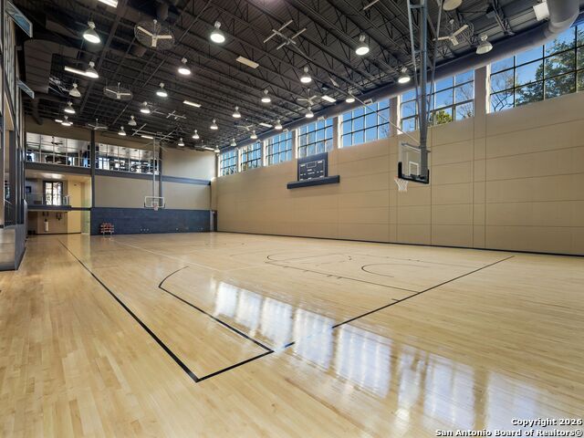 Listing photo id 69 for 14 Duxbury Park