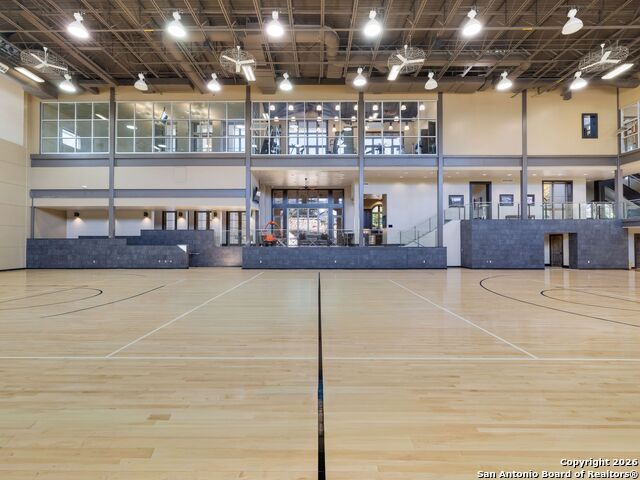 Listing photo id 72 for 14 Duxbury Park