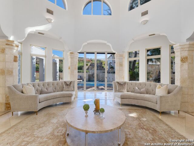 Listing photo id 7 for 14 Duxbury Park