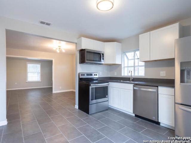 Image 10 of 17 For 102 Antrim  