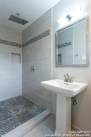 Image 16 of 17 For 102 Antrim  