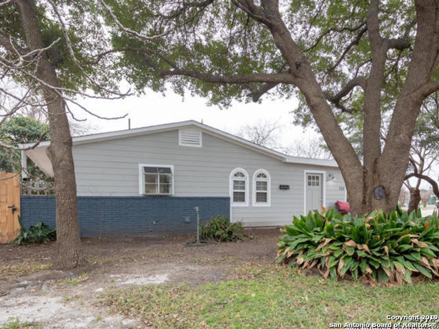 Image 2 of 17 For 102 Antrim  