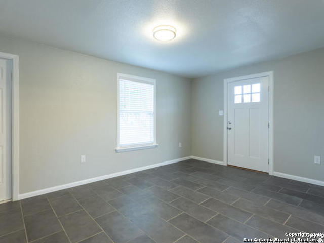 Image 5 of 17 For 102 Antrim  