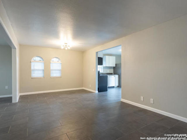 Image 7 of 17 For 102 Antrim  